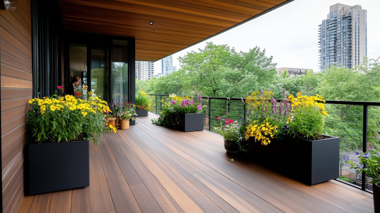 Premium outdoor planters in fiberglass and fiberstone
