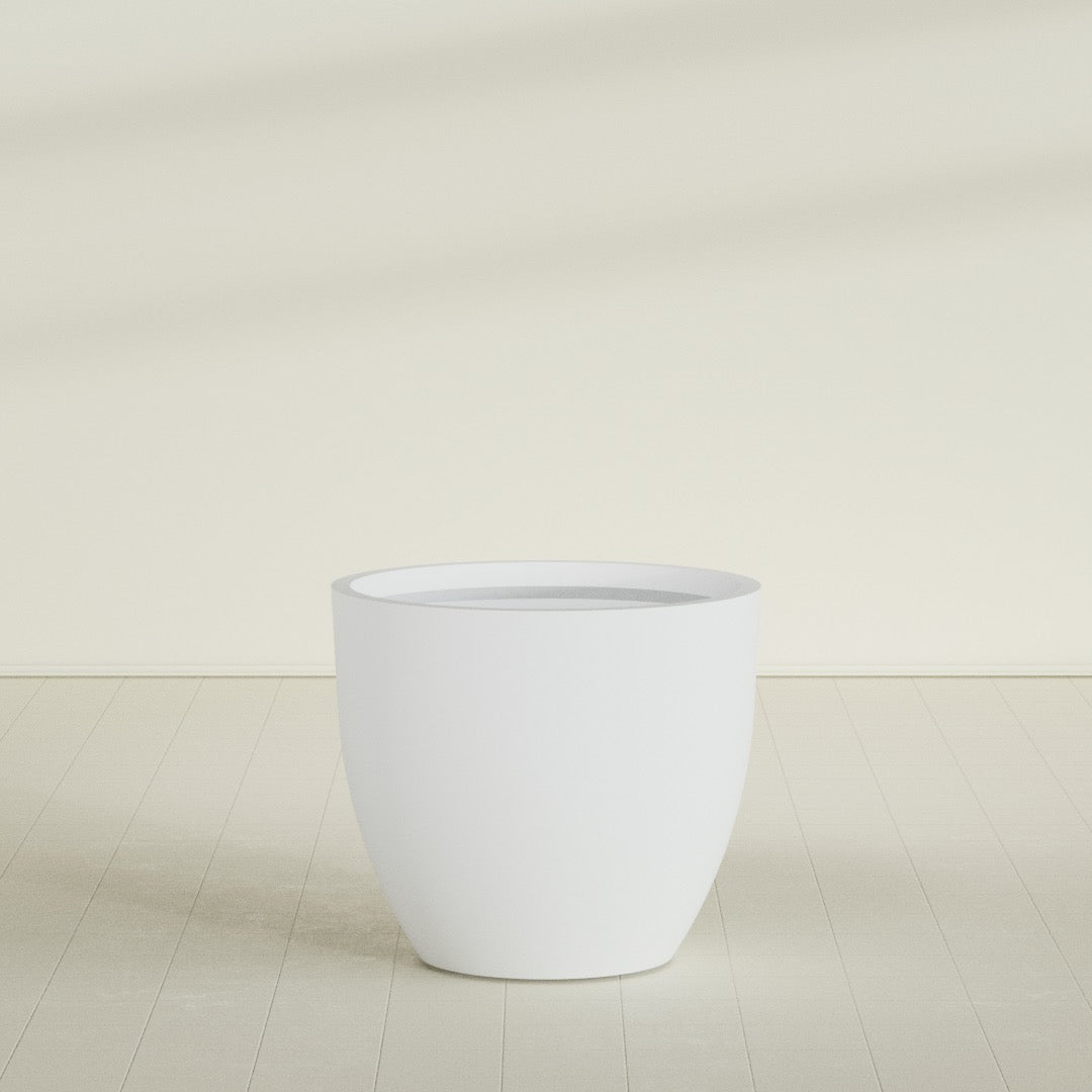 Wannsee Round Planter in Gloss Bright White, 44"D × 39"H, shown empty