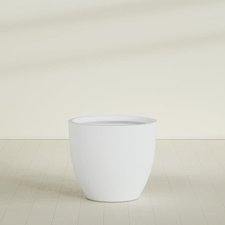 Wannsee Round Planter in Gloss Bright White, 44"D × 39"H, shown empty