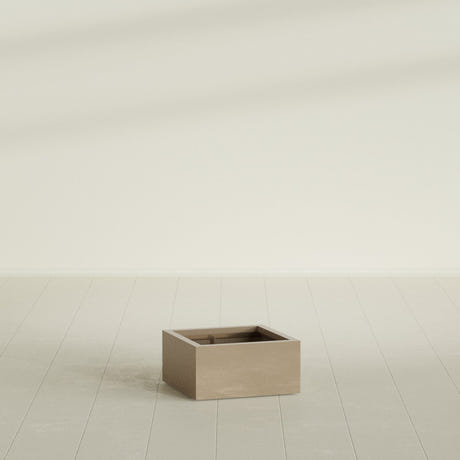 Antwerp corner fiberglass planter in Gloss Metallic Gold