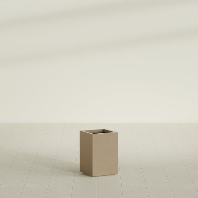 Tolga Corner Planter in Gloss Metallic Gold