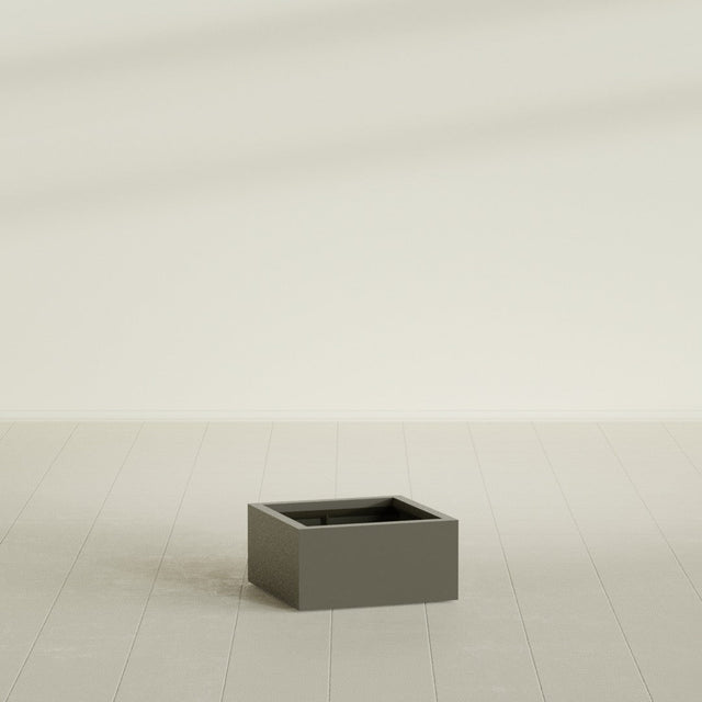Antwerp corner fiberglass planter in Matte Bronze
