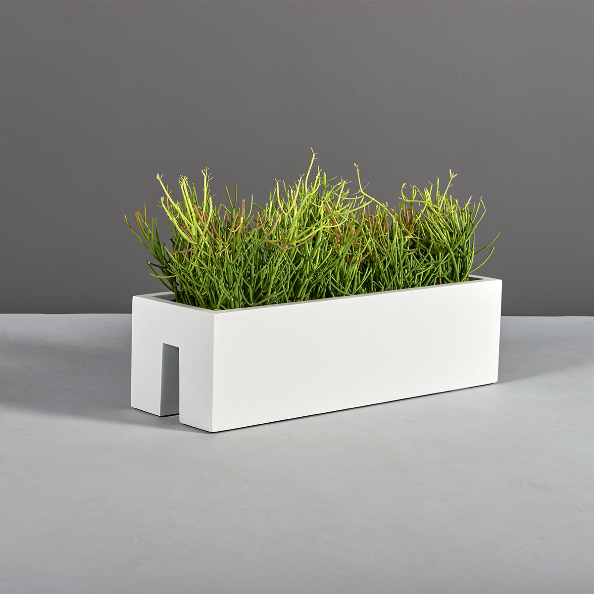 Tiergarden railing fiberglass planter