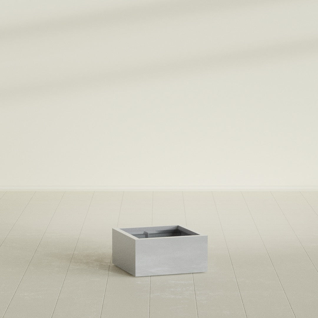 Antwerp corner fiberglass planter in Metallic Silver