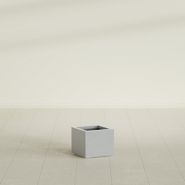 Cuba Corner Planter in Metallic Silver