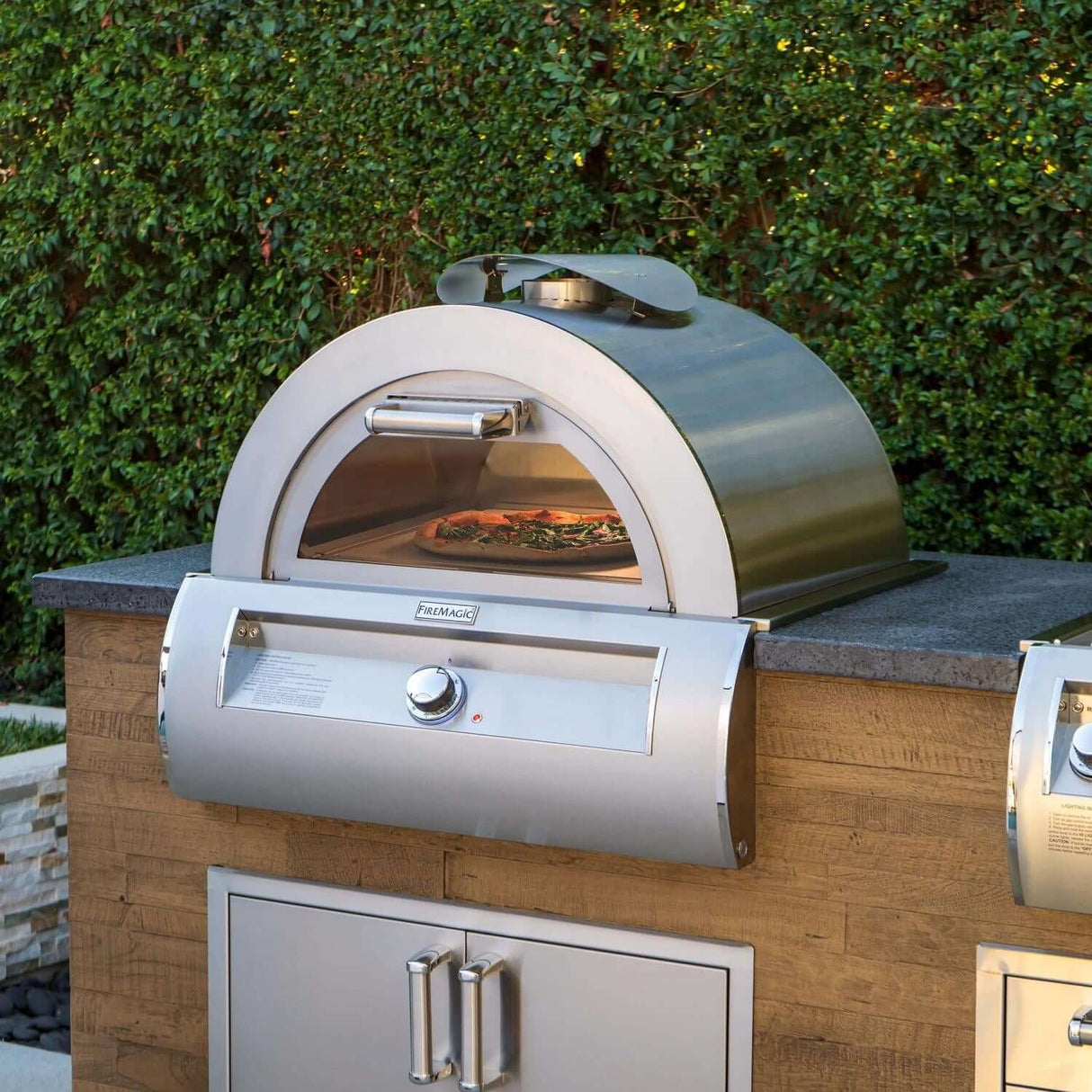 Fire Magic Echelon Diamond Built-In Propane Pizza Oven - 5600P - Serene Yards