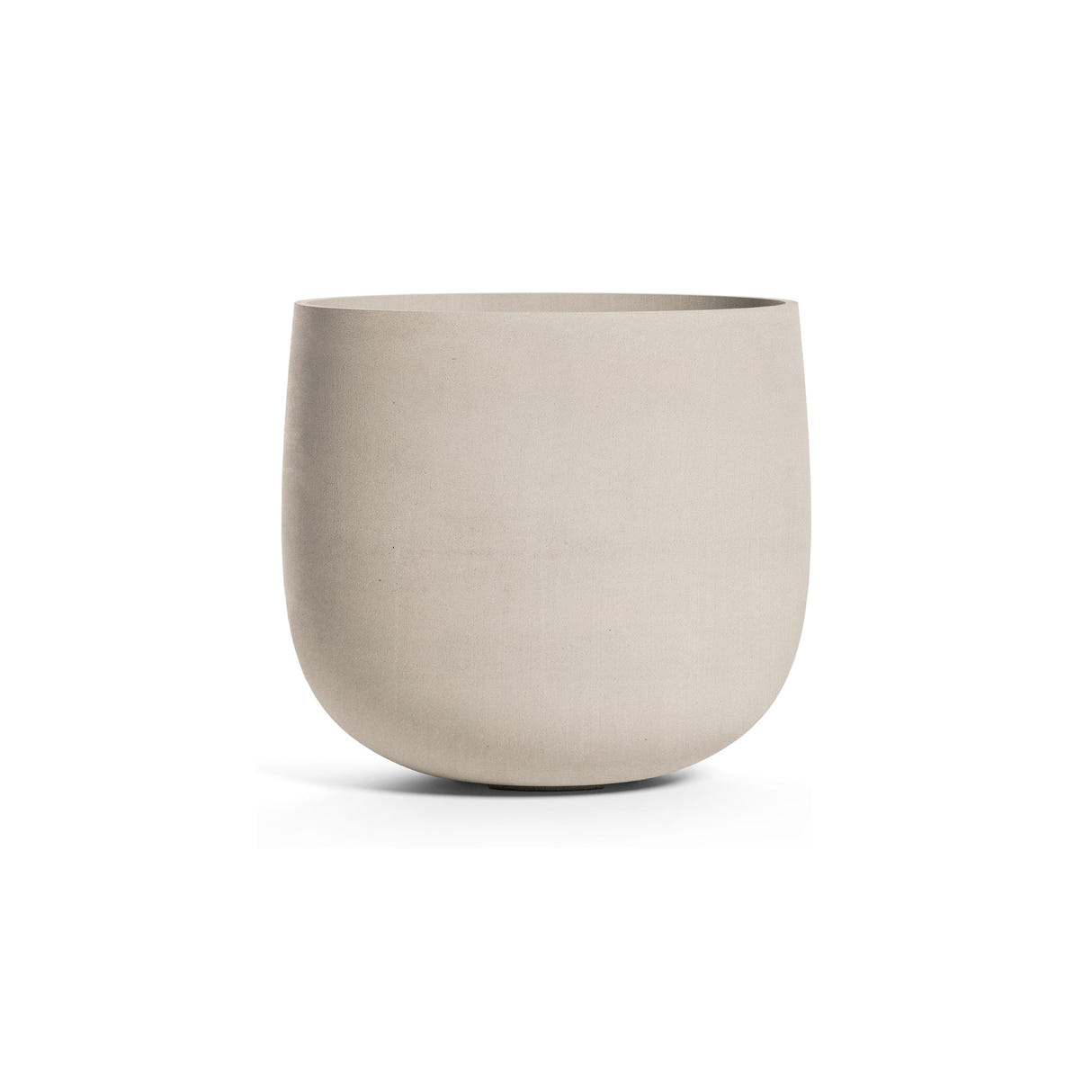 Mondo round fiberglass planter in Sand Stone, 18.1 in diam. x 16.1 in