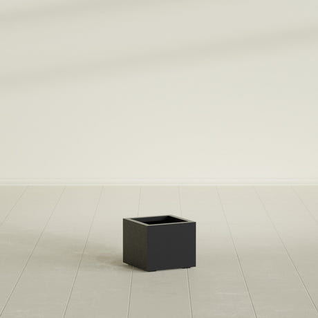 Cuba corner fiberglass planter in Matte Black