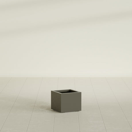 Cuba corner fiberglass planter in Matte Bronze