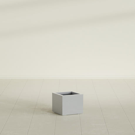 Cuba corner fiberglass planter in Metallic Silver