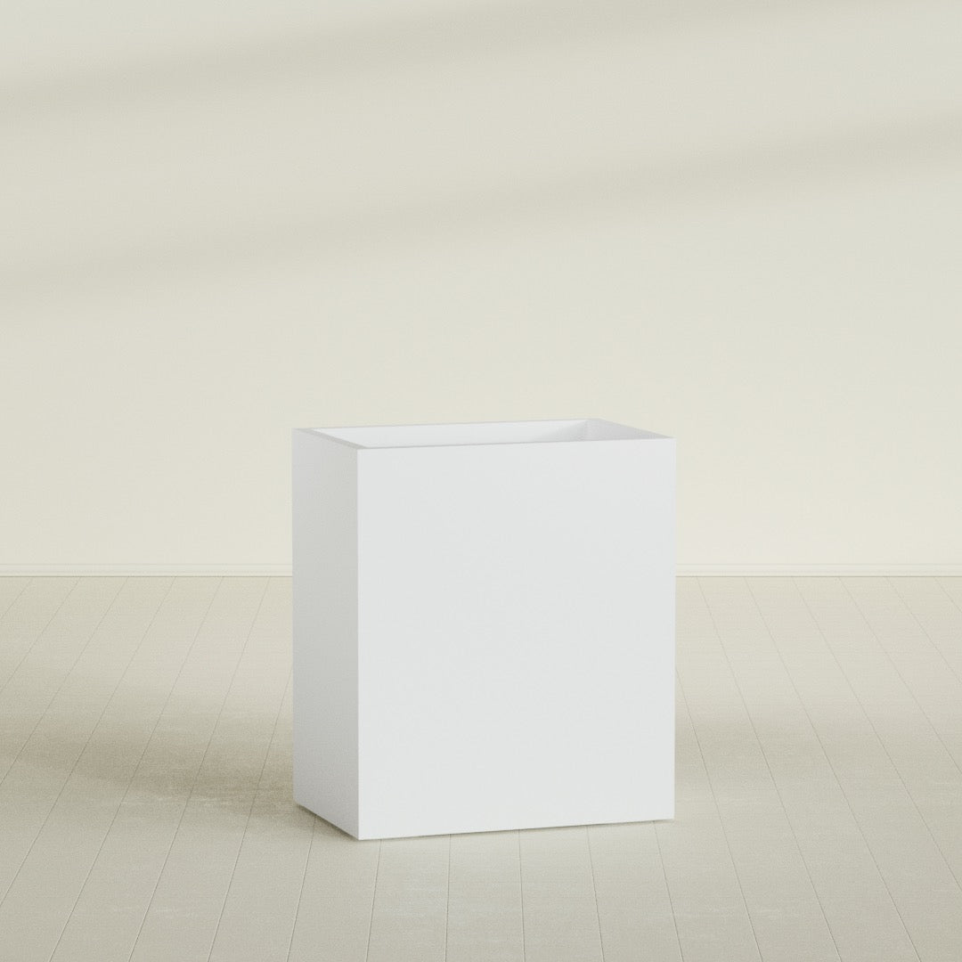 Darwin rectangular fiberglass planter in Gloss Bright White