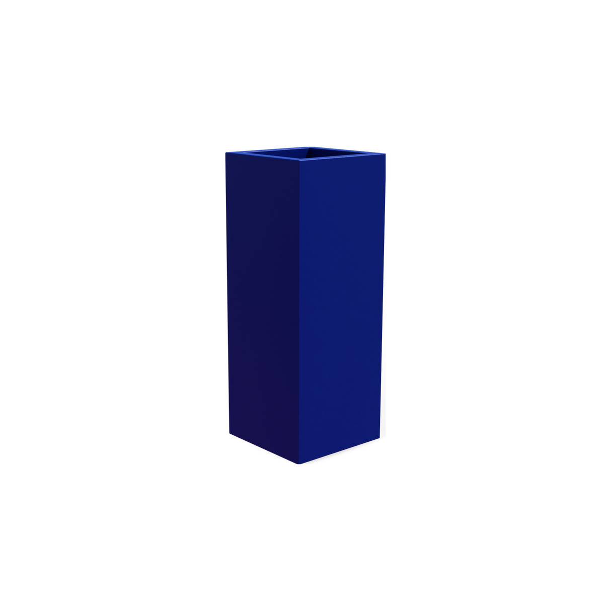 Delray corner fiberglass planter in Matte Cobalt Blue