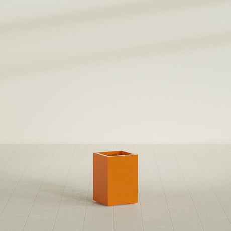 Tolga corner fiberglass planter in Gloss Tangerine
