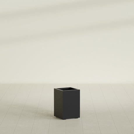 Tolga corner fiberglass planter in Matte Black